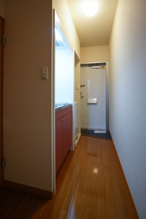 レオパレス倉安川の玄関