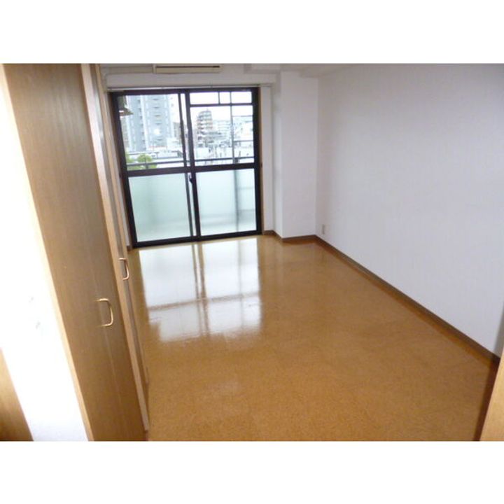 エムパークウエストの居間