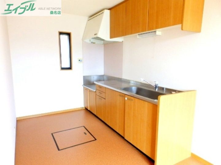 三重県桑名市新西方3(一戸建)の賃貸物件のキッチン