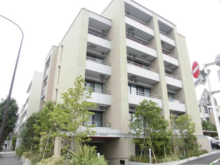 東京都世田谷区玉川田園調布2(マンション)の賃貸物件の外観