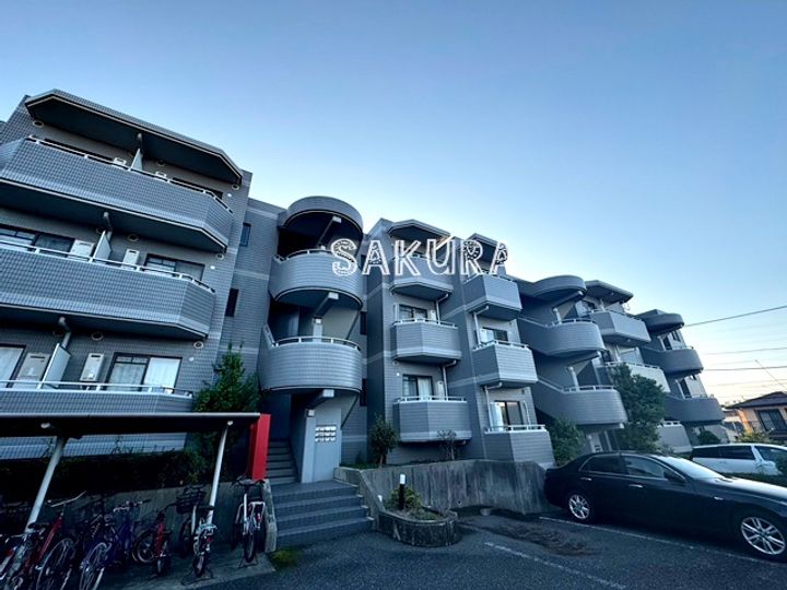 ロイヤル二俣川B棟の地図