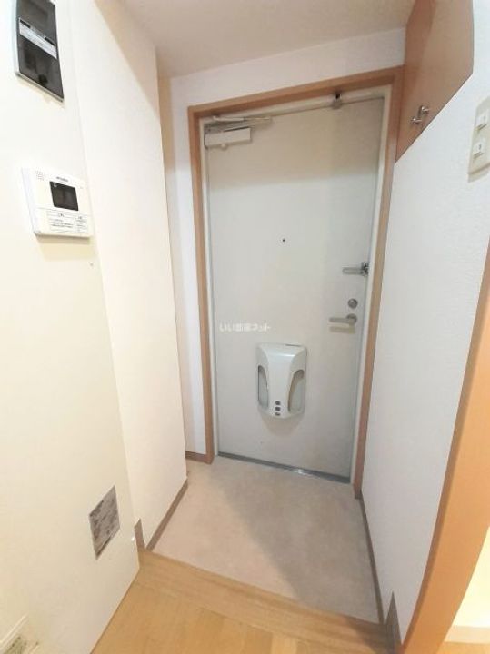 大阪府堺市北区北長尾町1(マンション)の賃貸物件の玄関