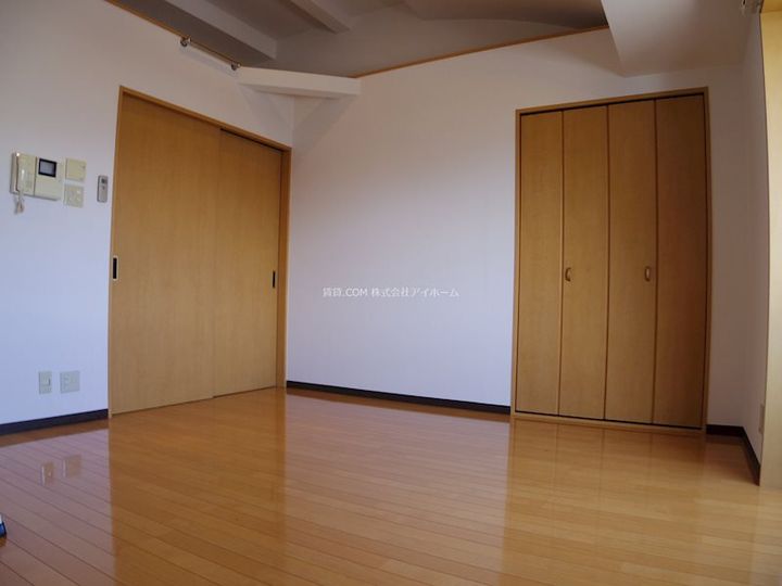 大阪府大阪市生野区鶴橋2(アパート)の賃貸物件の居間