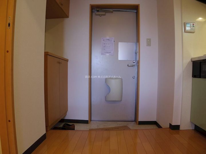 大阪府大阪市生野区鶴橋2(アパート)の賃貸物件の玄関