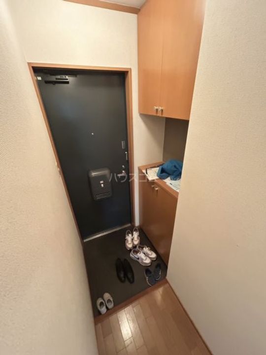 メルベーユ桂川の玄関