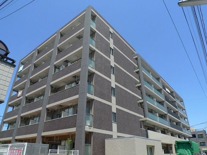 グラン クレシアの外観