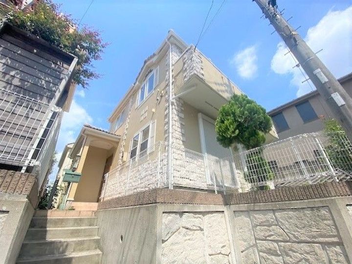 神奈川県横浜市青葉区藤が丘2(一戸建)の賃貸物件の外観