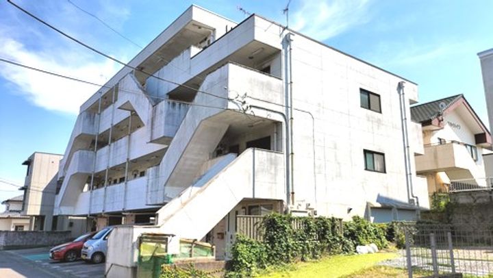 クリーンピア タナベの外観