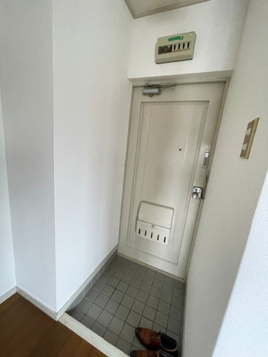 広島県呉市広大新開1(マンション)の賃貸物件の玄関