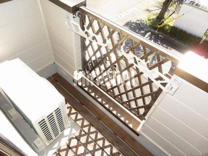 サングローリーIの内装