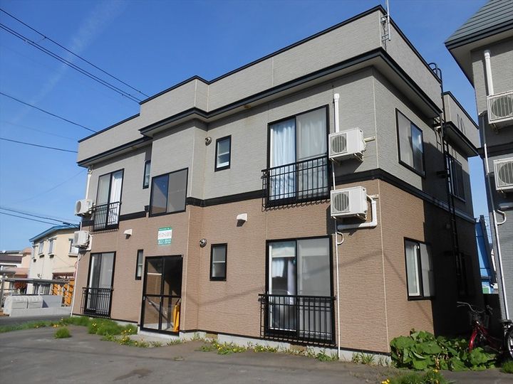 サンスコーレ清原Bの外観