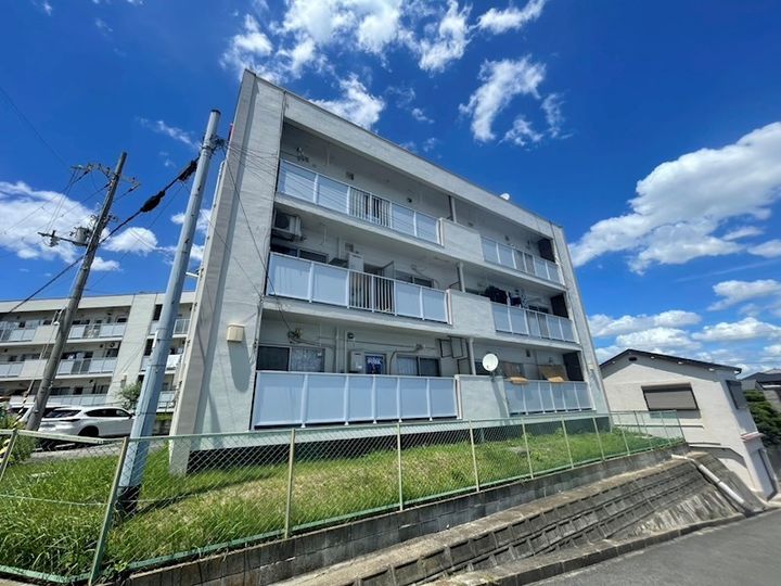 日東マンションD棟の外観