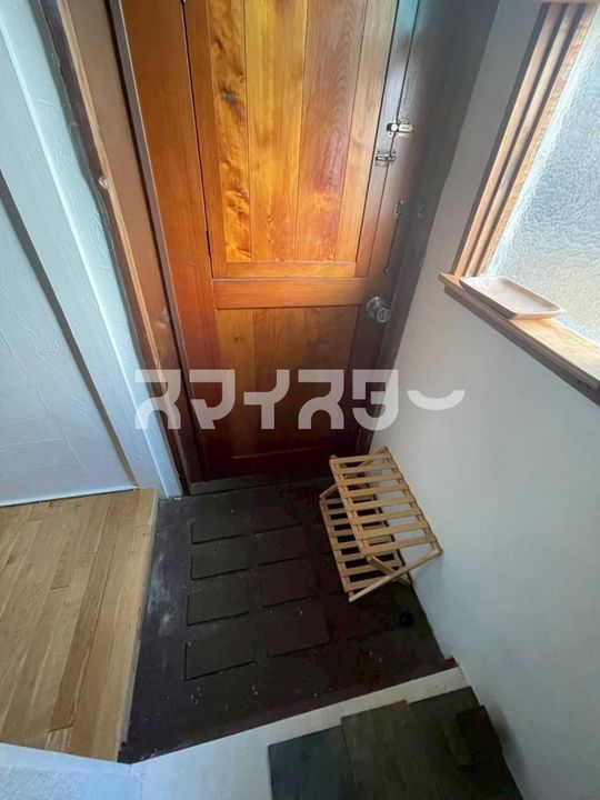 国立コーポの玄関