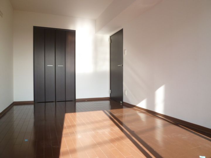 エーフィールズ新田東の内装