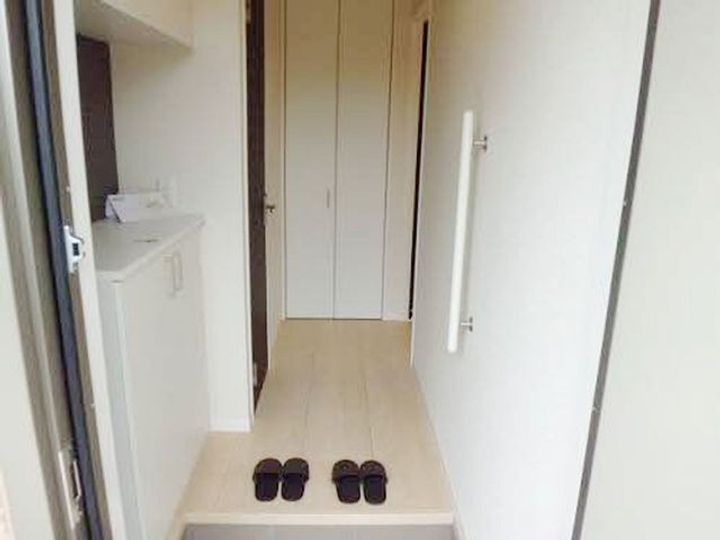 サンライズ乾徳の玄関