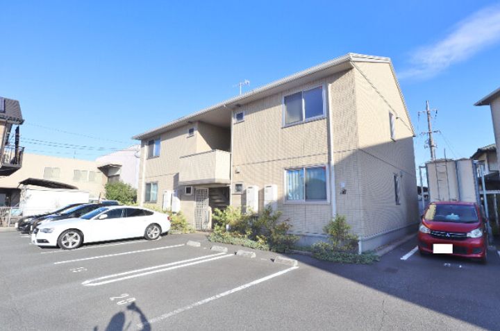 キャスバル Bの外観