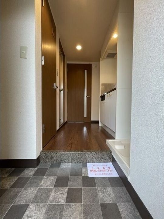 愛知県名古屋市千種区観月町1(マンション)の賃貸物件の玄関