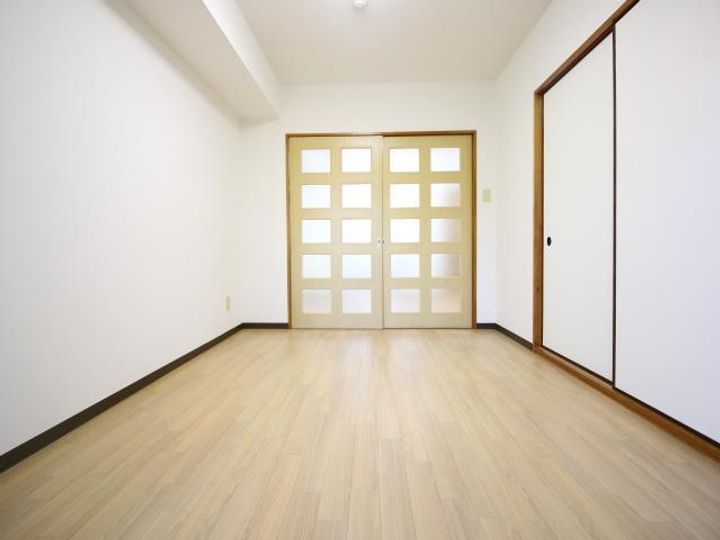 水戸屋マンションの居間