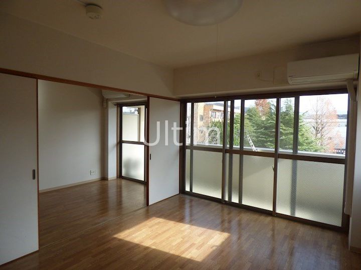 オーズビルの内装