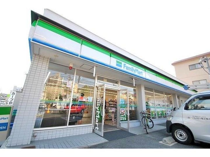コンフォール下原の周辺