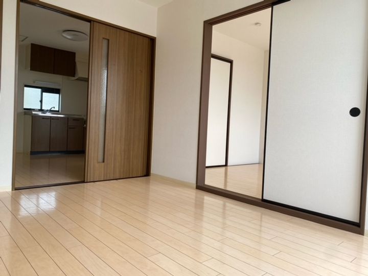 ニューコーポOSADA C棟の居間