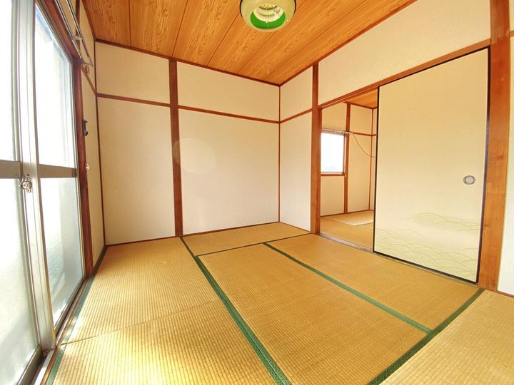 土井アパートの居間
