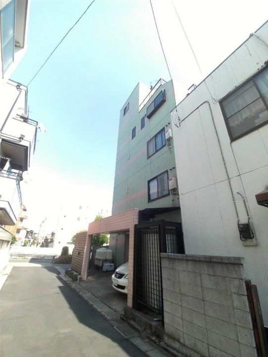 東京都世田谷区若林5(マンション)の賃貸物件の外観