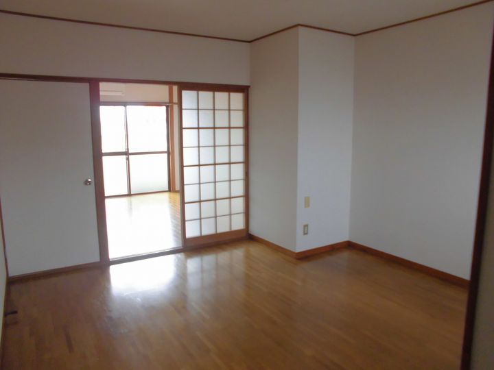 金子マンションの居間