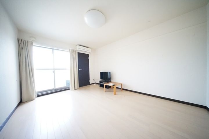 山口県下関市貴船町4(アパート)の賃貸物件の居間