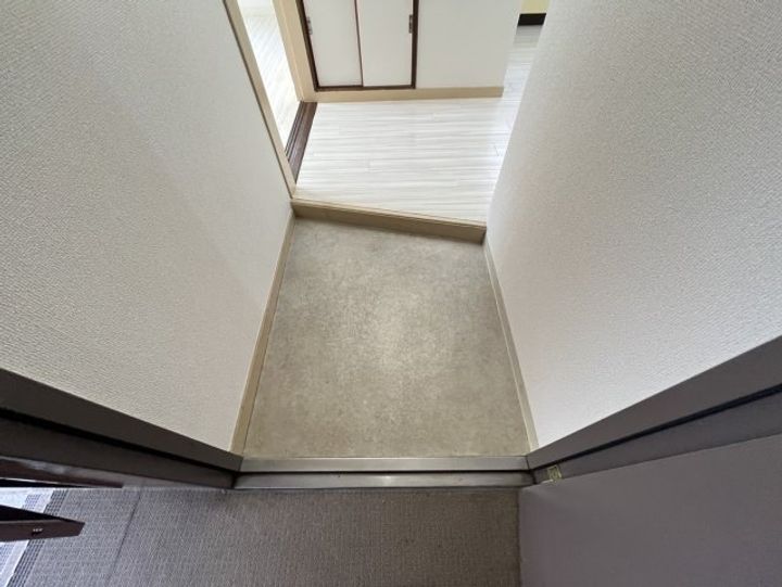 三田中村橋コーポの玄関