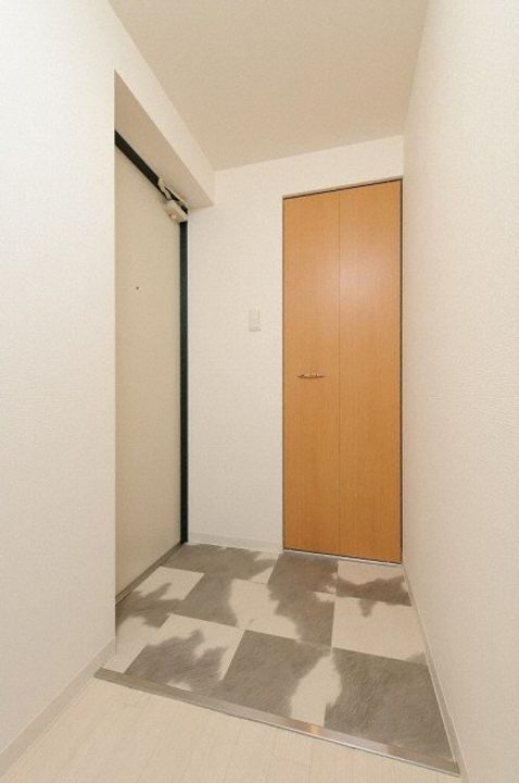 GRACIAS環状通(グラシアス環状通)の玄関