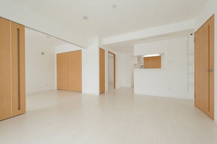 GRACIAS環状通(グラシアス環状通)の居間