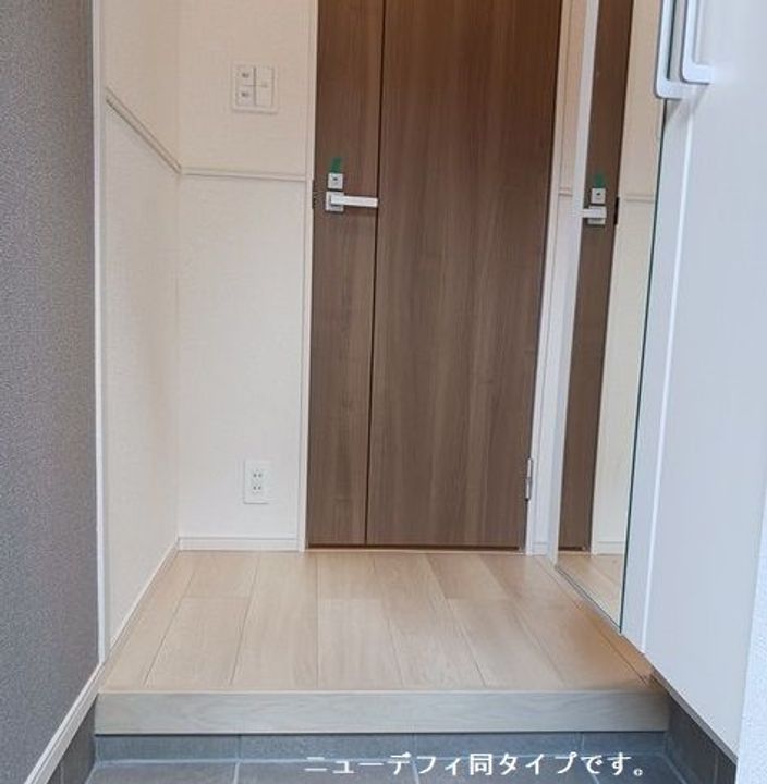 グラースソレイユの玄関