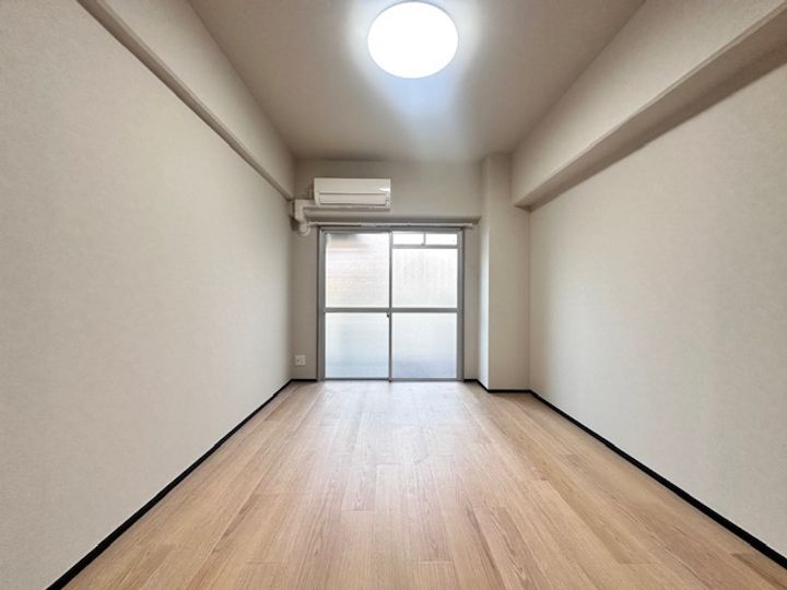 メゾン三原の居間