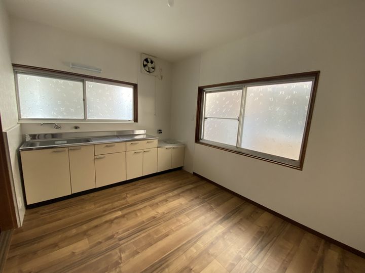 兵庫県姫路市車崎2(アパート)の賃貸物件の居間