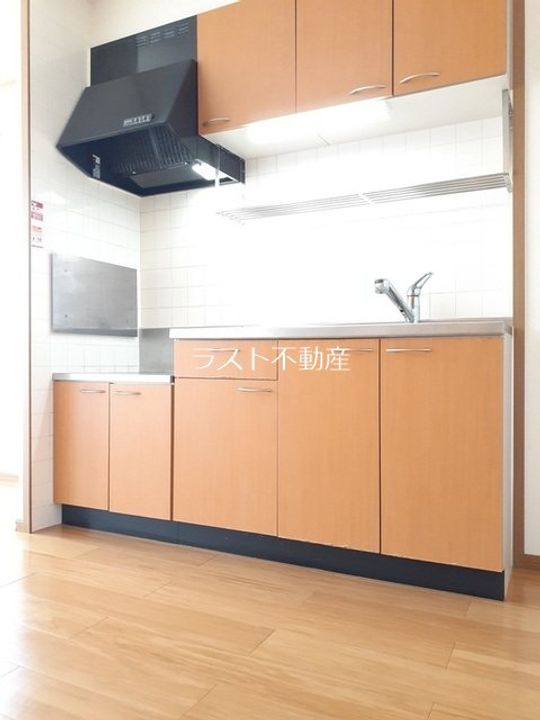 ニーロクセブンIIのキッチン