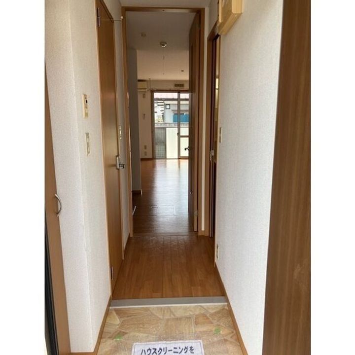 栃木県小山市花垣町2(アパート)の賃貸物件の玄関