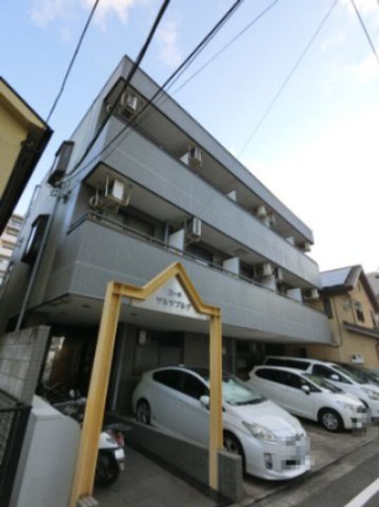 コーポザルツブルグの外観