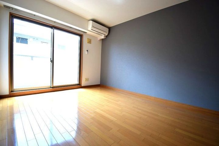 M CHATELET IZUMI CHUOの内装