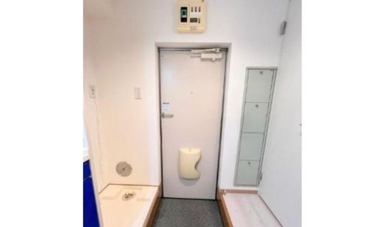 stage四ツ谷の玄関