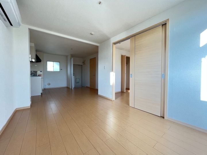 ローズシティ IIの居間