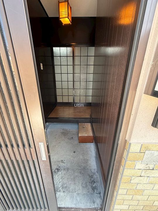 京都府京都市伏見区深草大亀谷大山町(一戸建)の賃貸物件の玄関