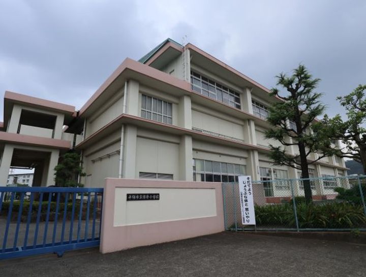 神奈川県平塚市出縄(一戸建)の賃貸物件の周辺