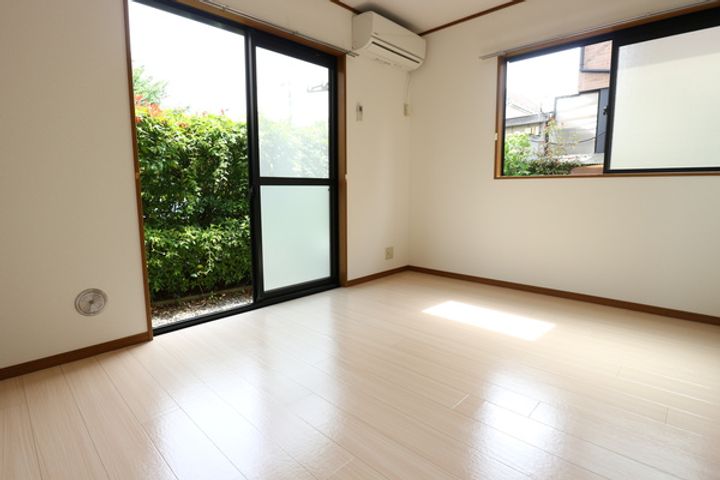 スペリオール III番館の居間