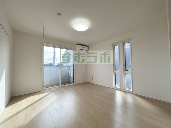 コンフォールSTIIの居間