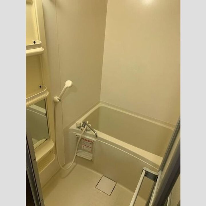 メゾン・ドゥ・セピアIIIの風呂