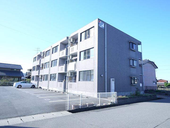 サニーガーデンの外観