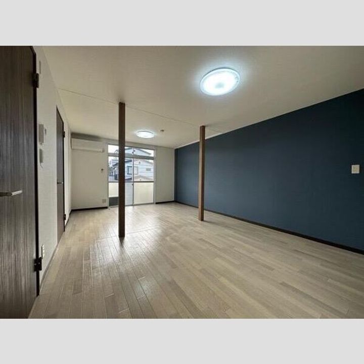 エルディム希望の居間