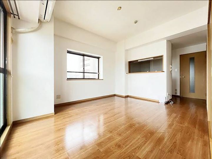 IRIS RESIDENCE曲金の居間