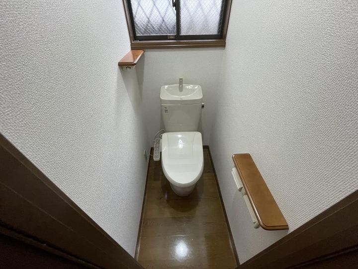 ワイエーエフハイム2号棟の内装